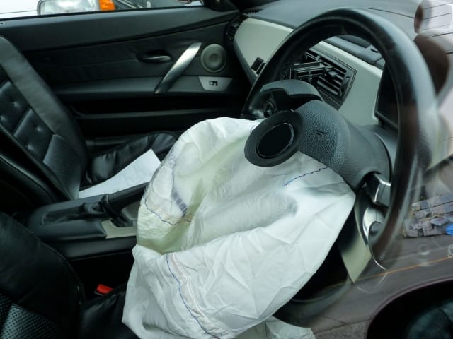 エアバッグ警告灯の診断方法を解説|スキャンツールでDTC確認と修理対応の手順 25 エアバッグ警告灯の診断方法を解説|スキャンツールでDTC確認と修理対応の手順