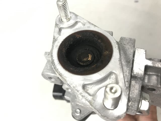 EGRバルブとは?よくある症状からスキャンツールを使った故障探求まで解説 30 EGRバルブとは?よくある症状からスキャンツールを使った故障探求まで解説